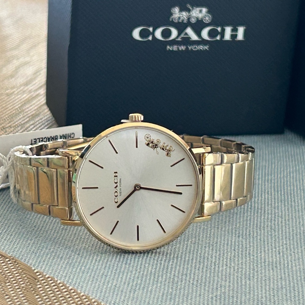 SALE🔥COACH Women's Perry Gold-Tone Stainless Steel Bracelet Watch New With Tags